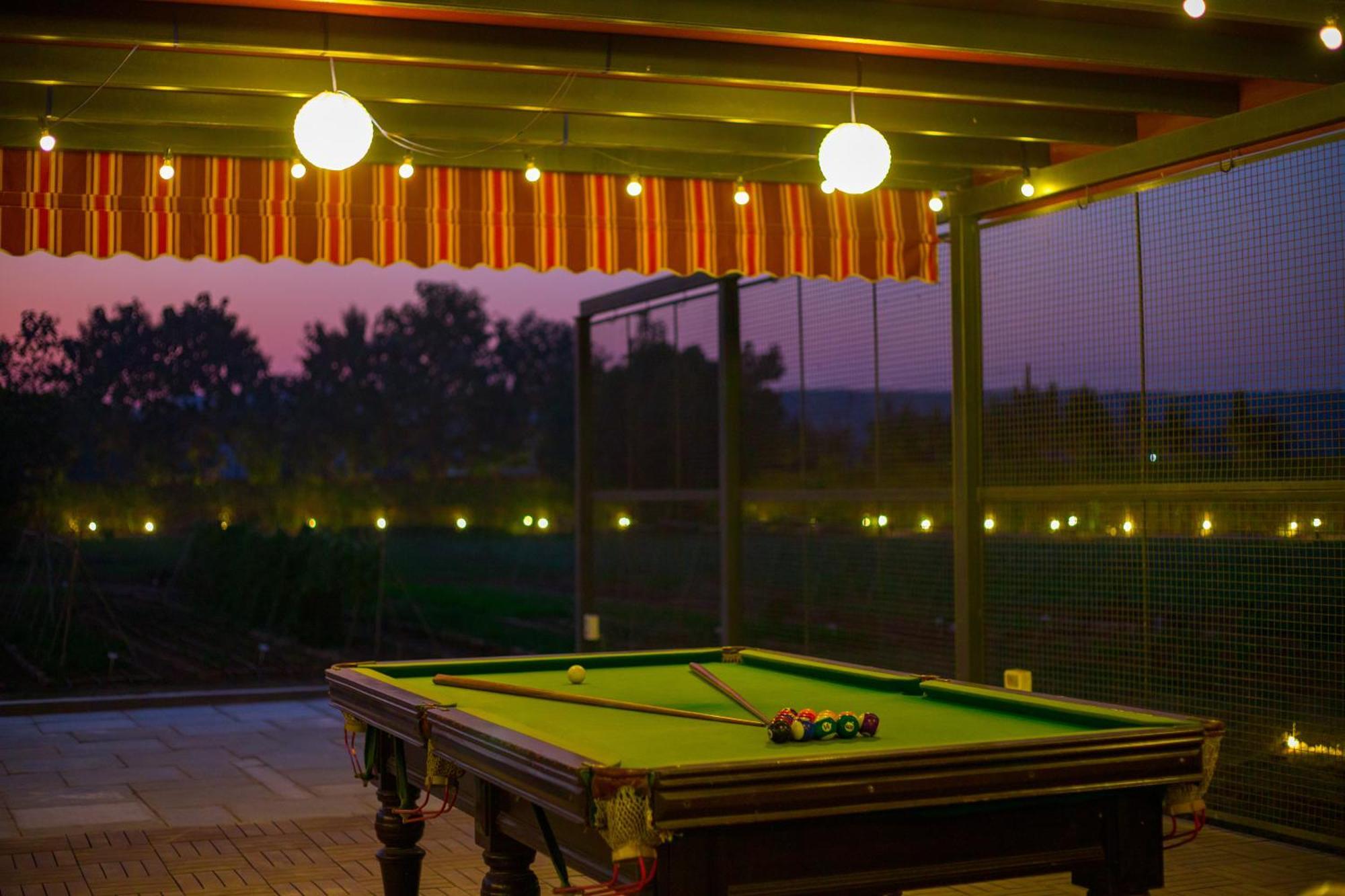 Villa Elivaas Hidden Oasis 4Bhk With Pool, Mud House & Container House Dhauj Exterior foto