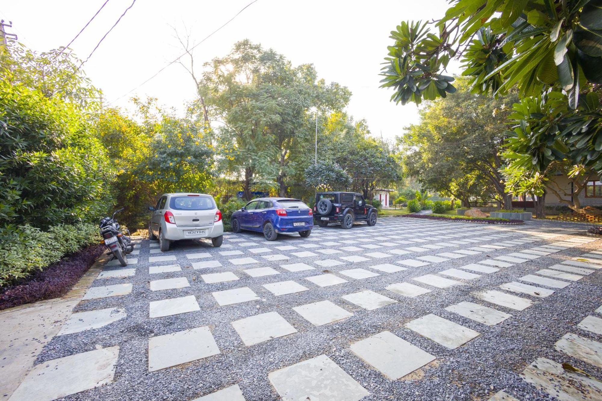 Villa Elivaas Hidden Oasis 4Bhk With Pool, Mud House & Container House Dhauj Exterior foto