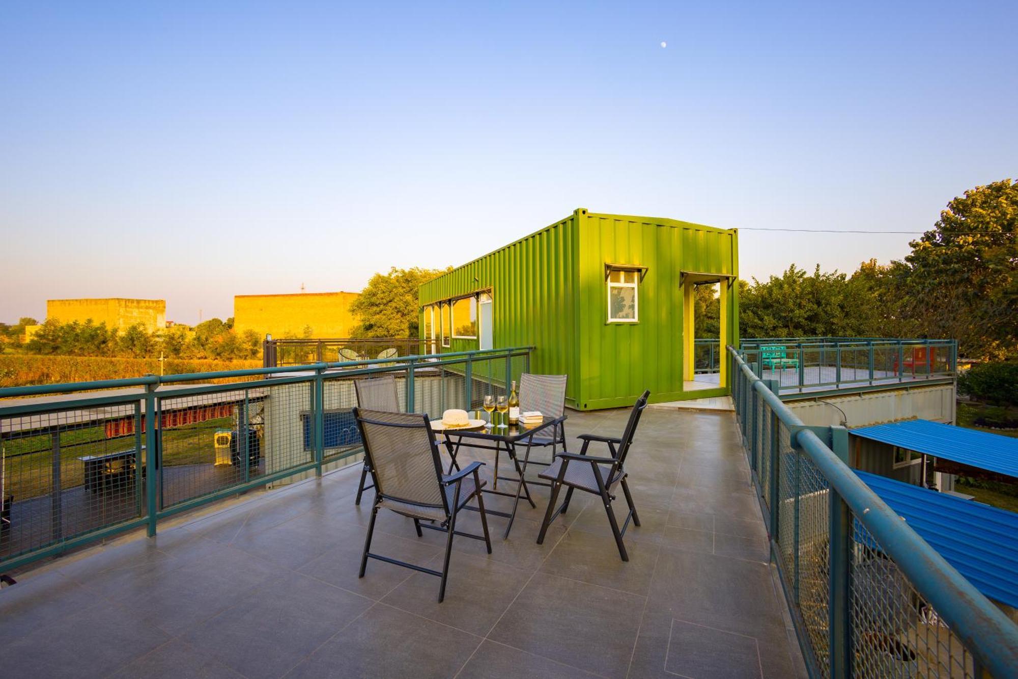 Villa Elivaas Hidden Oasis 4Bhk With Pool, Mud House & Container House Dhauj Exterior foto