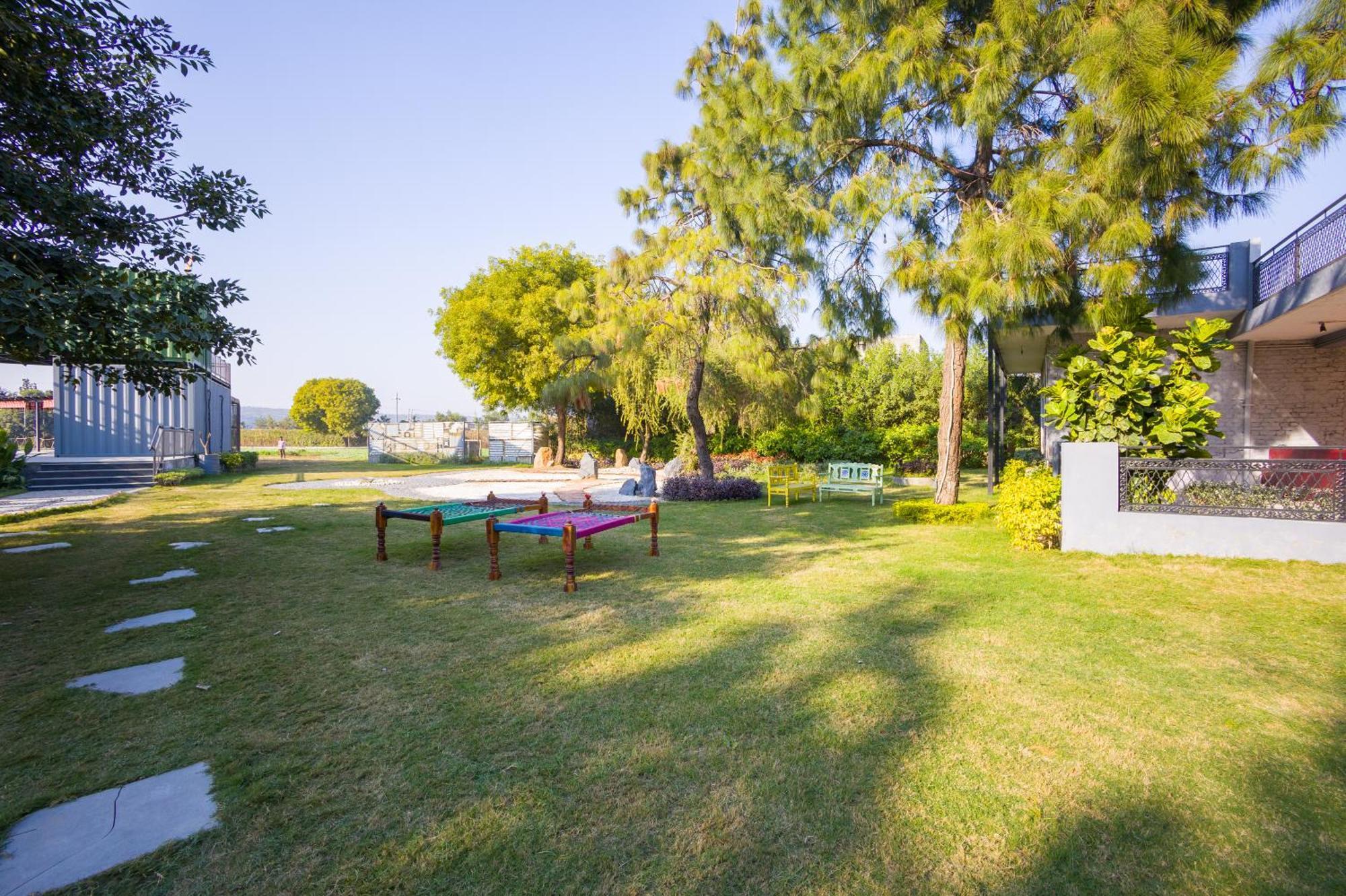 Villa Elivaas Hidden Oasis 4Bhk With Pool, Mud House & Container House Dhauj Exterior foto
