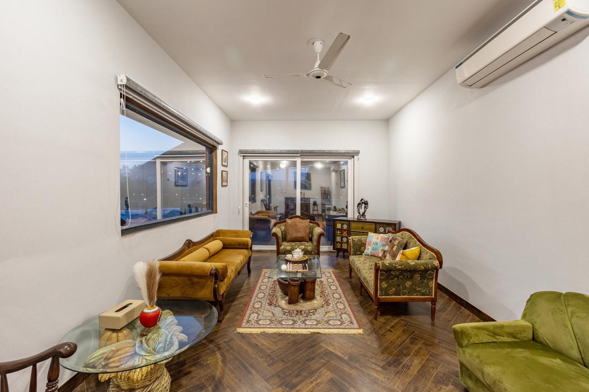 Villa Elivaas Hidden Oasis 4Bhk With Pool, Mud House & Container House Dhauj Exterior foto