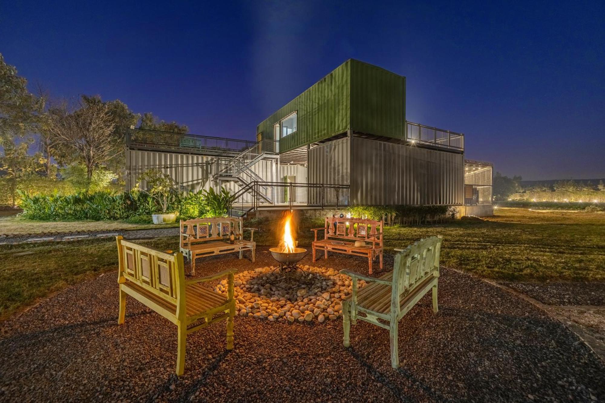 Villa Elivaas Hidden Oasis 4Bhk With Pool, Mud House & Container House Dhauj Exterior foto