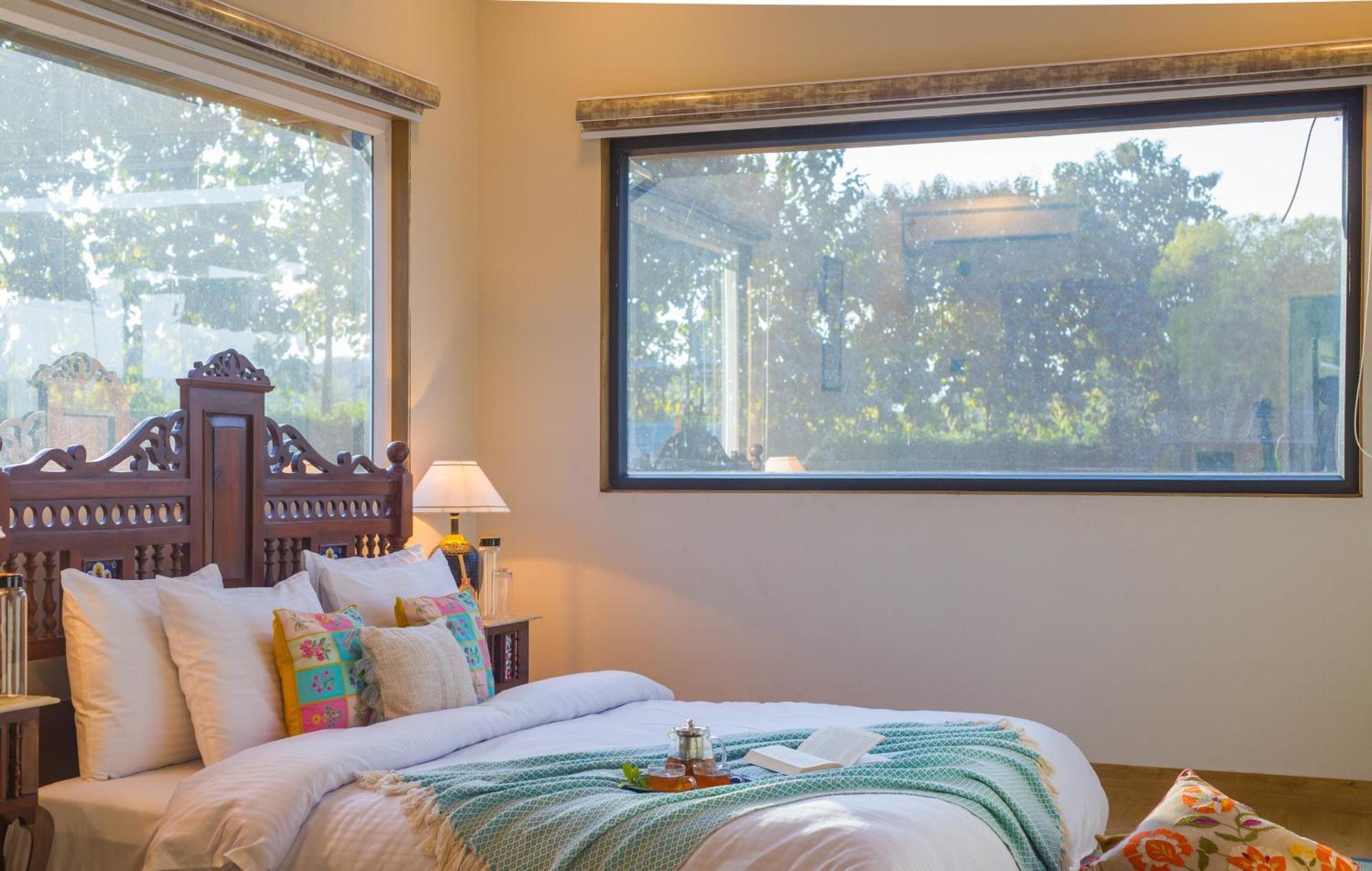 Villa Elivaas Hidden Oasis 4Bhk With Pool, Mud House & Container House Dhauj Exterior foto